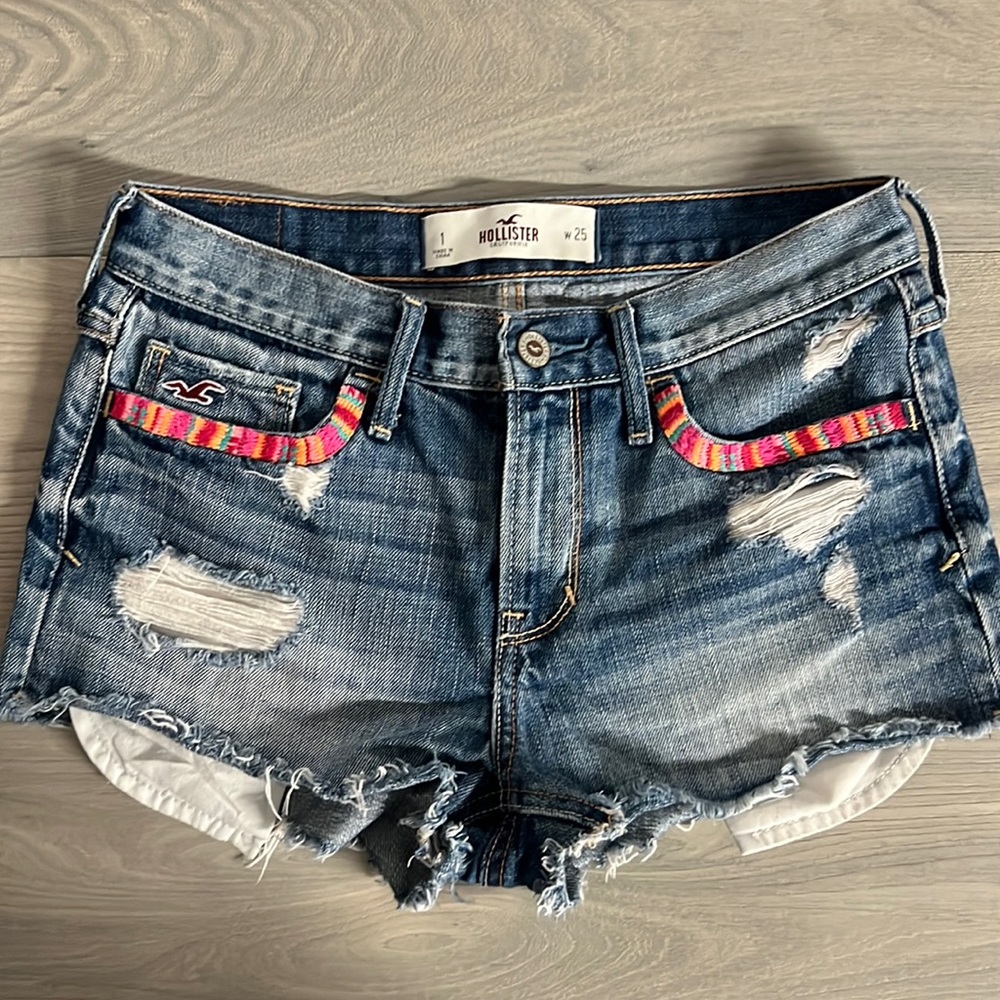 Hollister Cut Off Festival Shorts